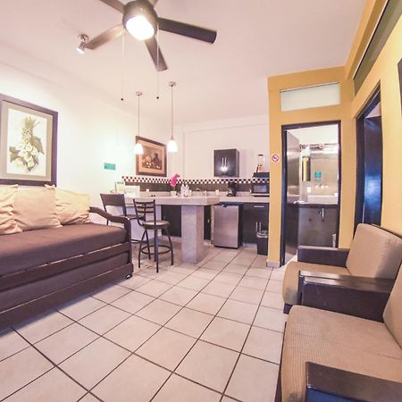 Hotel Suites Nadia Puerto Vallarta Exteriör bild